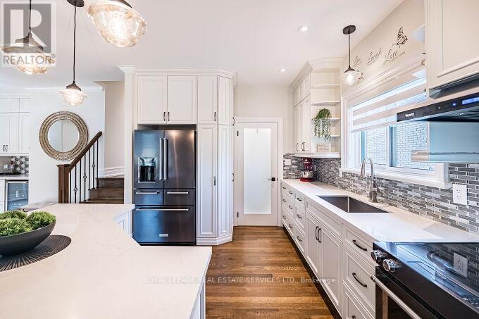 












500 CHANTENAY DRIVE

,
Mississauga,




Ontario
L5A1G2

