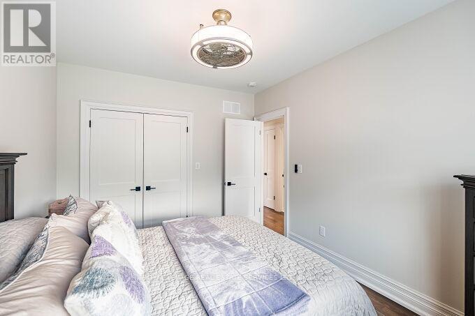 












500 CHANTENAY DRIVE

,
Mississauga,




Ontario
L5A1G2

