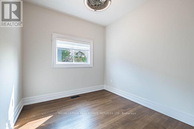 












500 CHANTENAY DRIVE

,
Mississauga,




Ontario
L5A1G2

