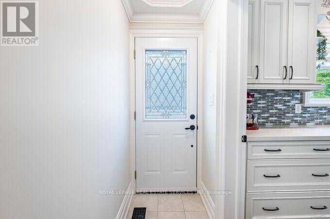 












500 CHANTENAY DRIVE

,
Mississauga,




Ontario
L5A1G2

