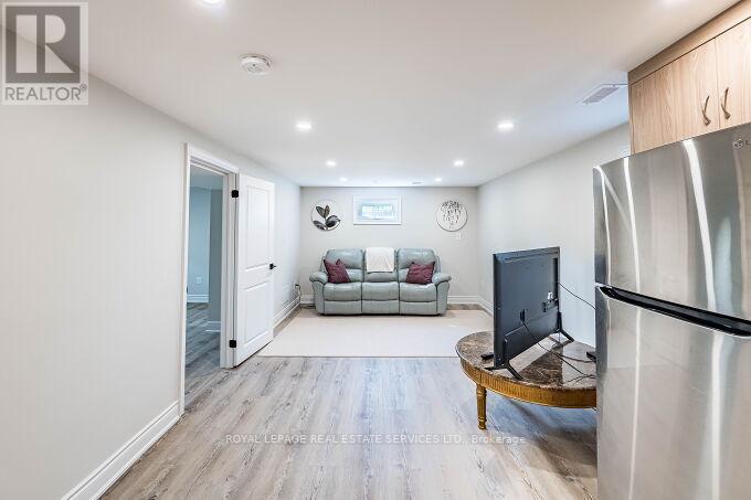 












500 CHANTENAY DRIVE

,
Mississauga,




Ontario
L5A1G2

