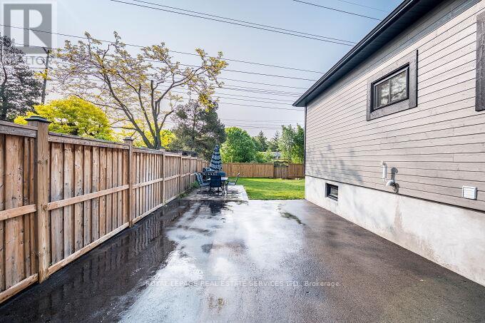 












500 CHANTENAY DRIVE

,
Mississauga,




Ontario
L5A1G2

