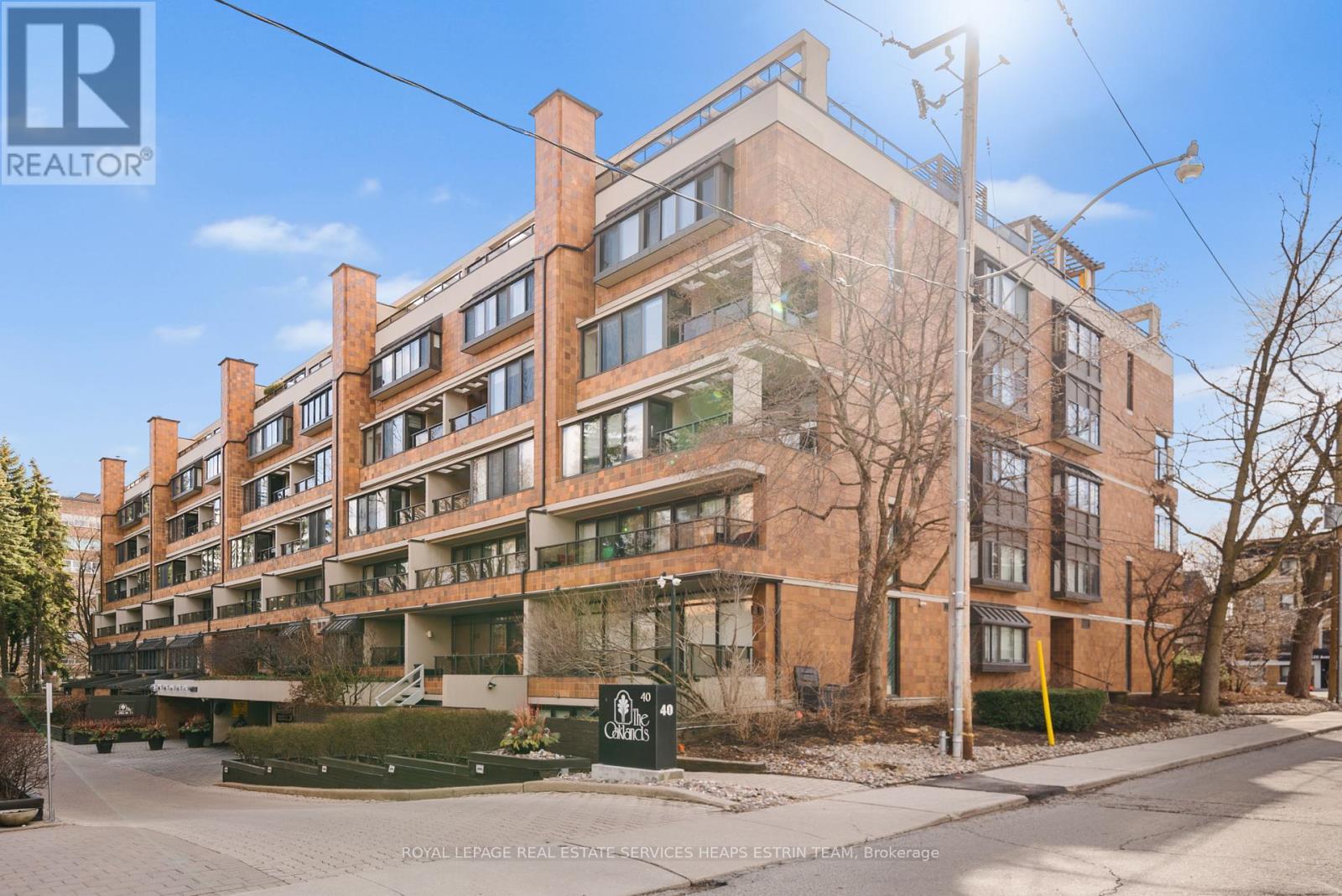 












329 - 40 OAKLANDS AVENUE

,
Toronto,




Ontario
M4V2Z3

