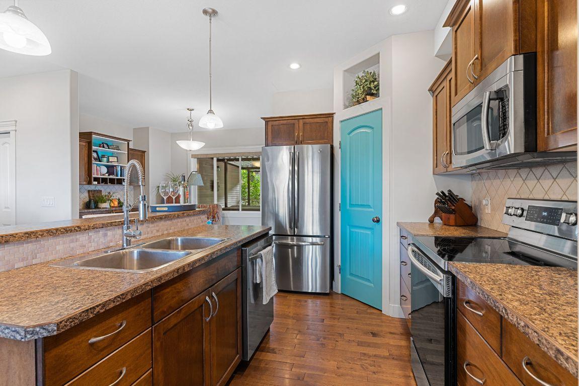 









2896


Bentley

Road,
West Kelowna,




BC
V4T 3B3

