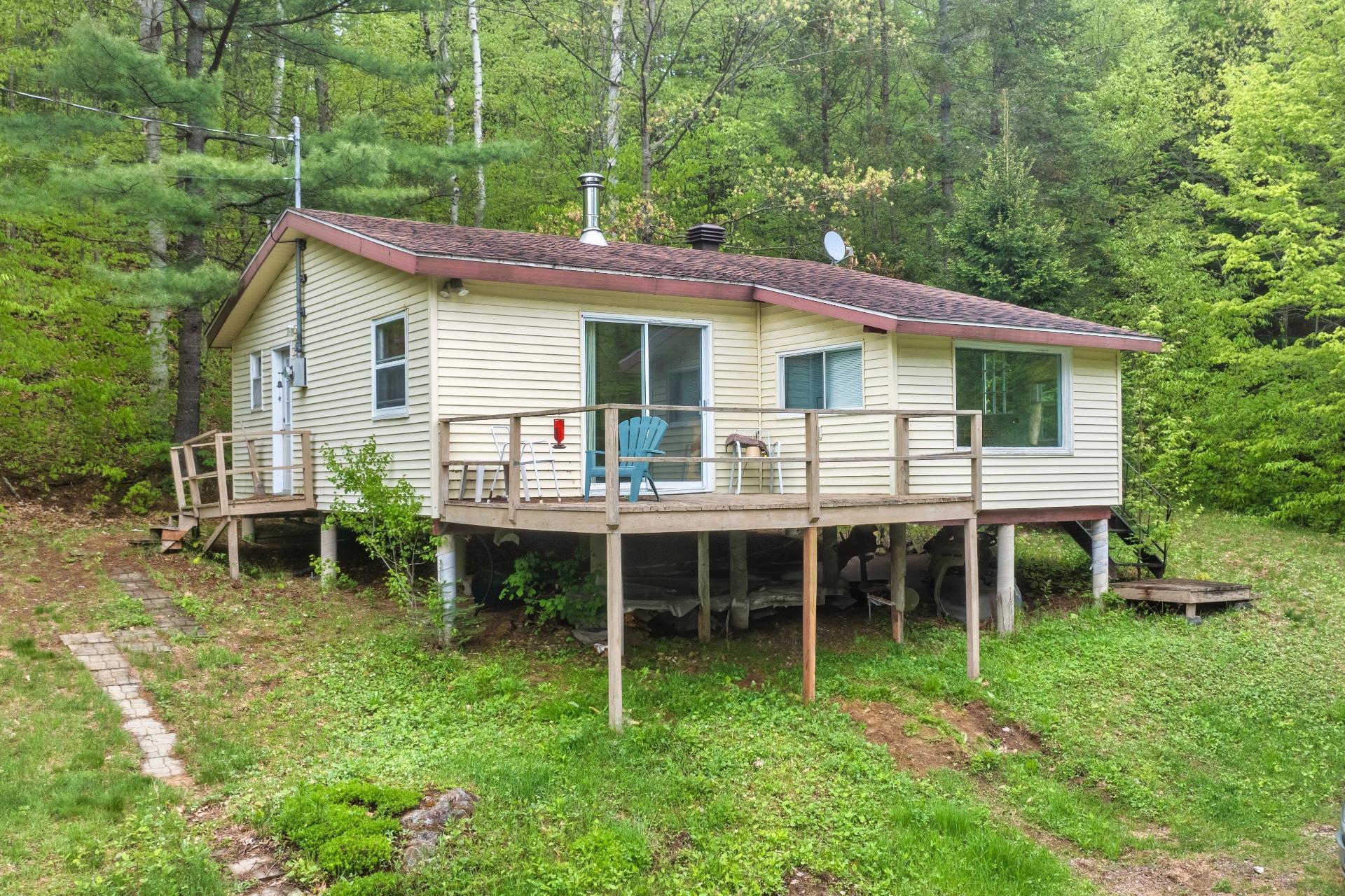 









369Z

 - 371Z


Ch. White

,
Harrington,







QC
J8G2T3

