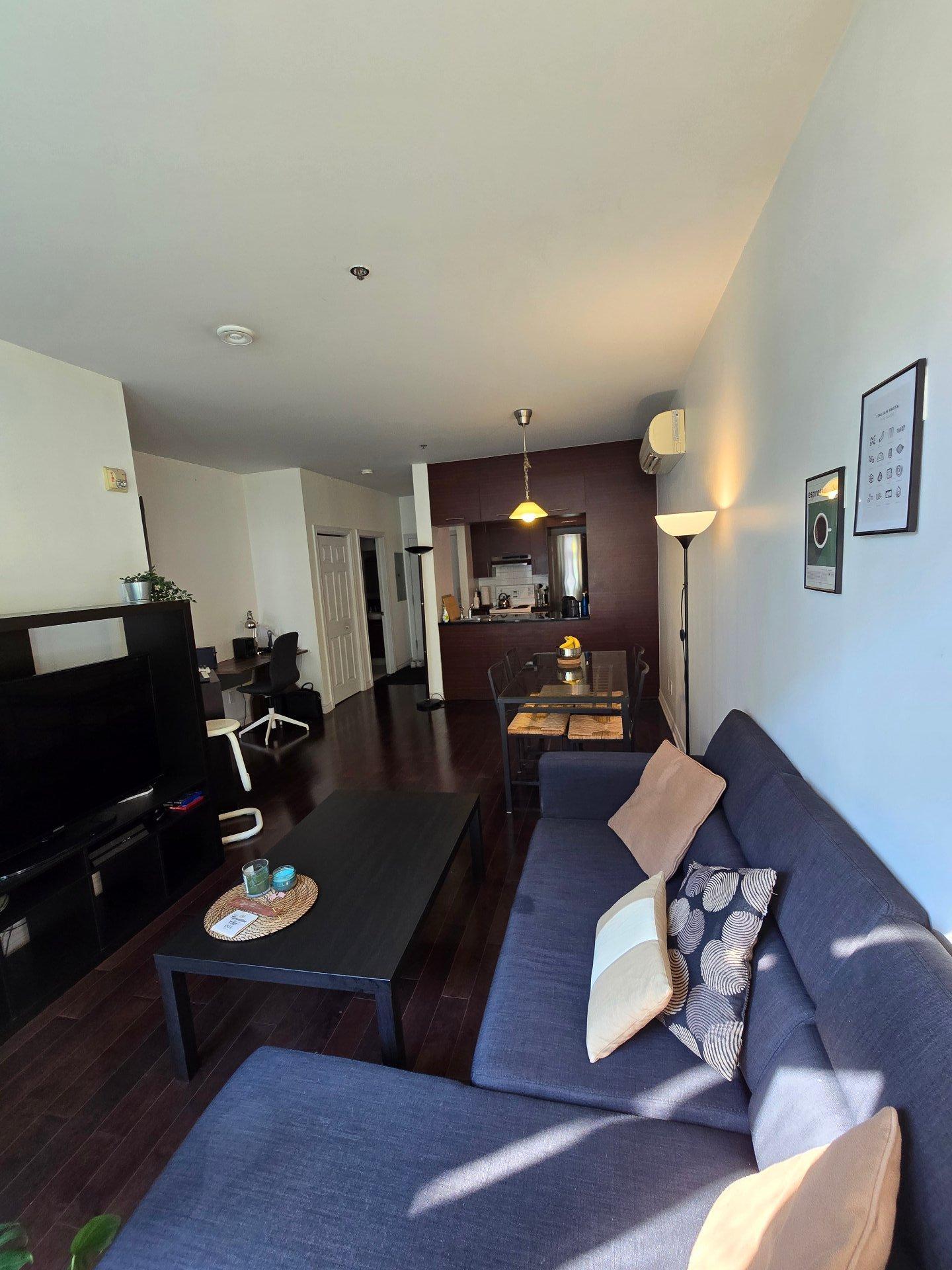 









1210


Rue St-Antoine E.

, 210,
Montréal (Ville-Marie),




QC
H2L2R1

