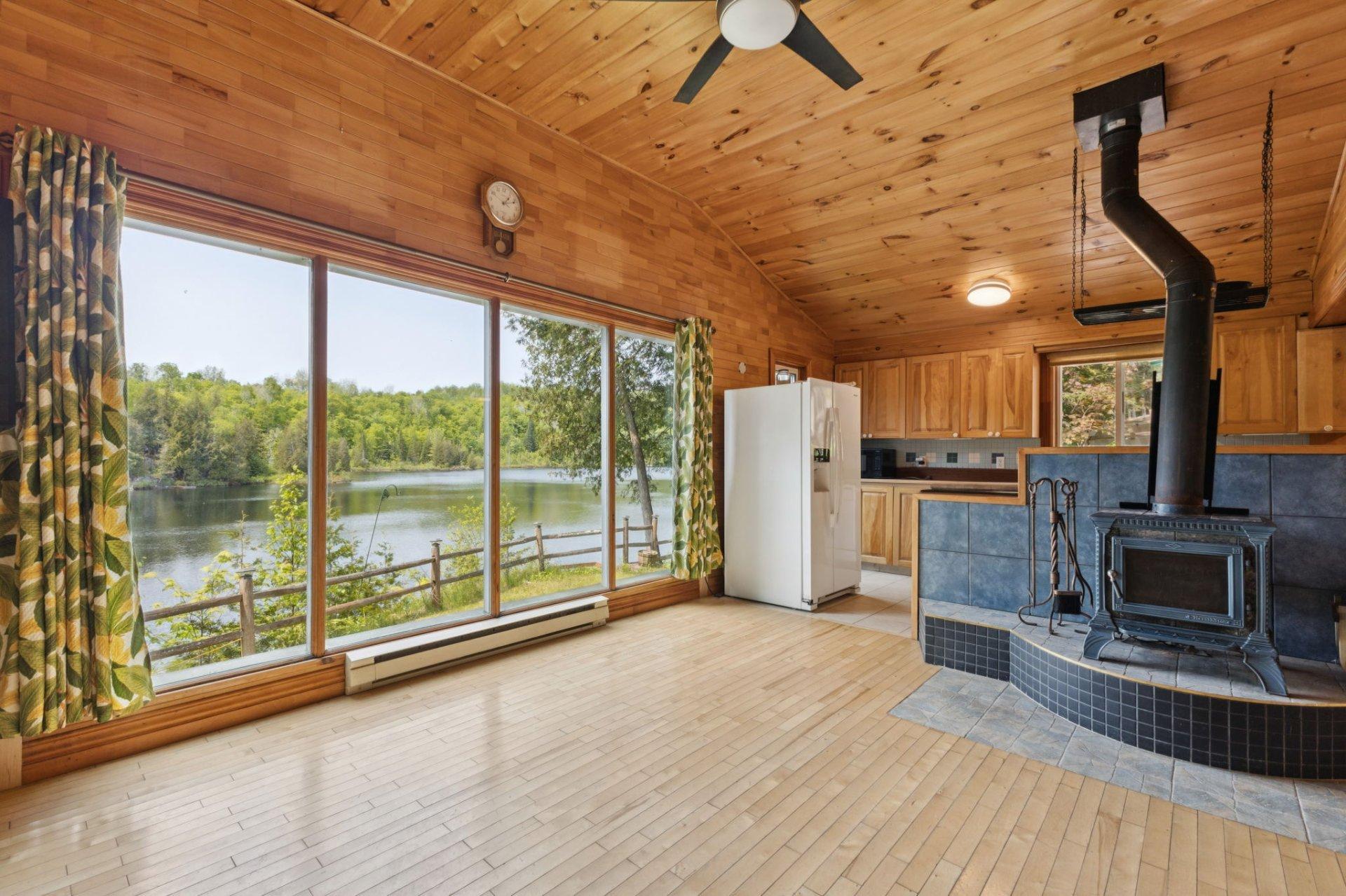 









118


Ch. du Lac-Bois-Franc

,
Val-des-Monts,




QC
J8N1C7


