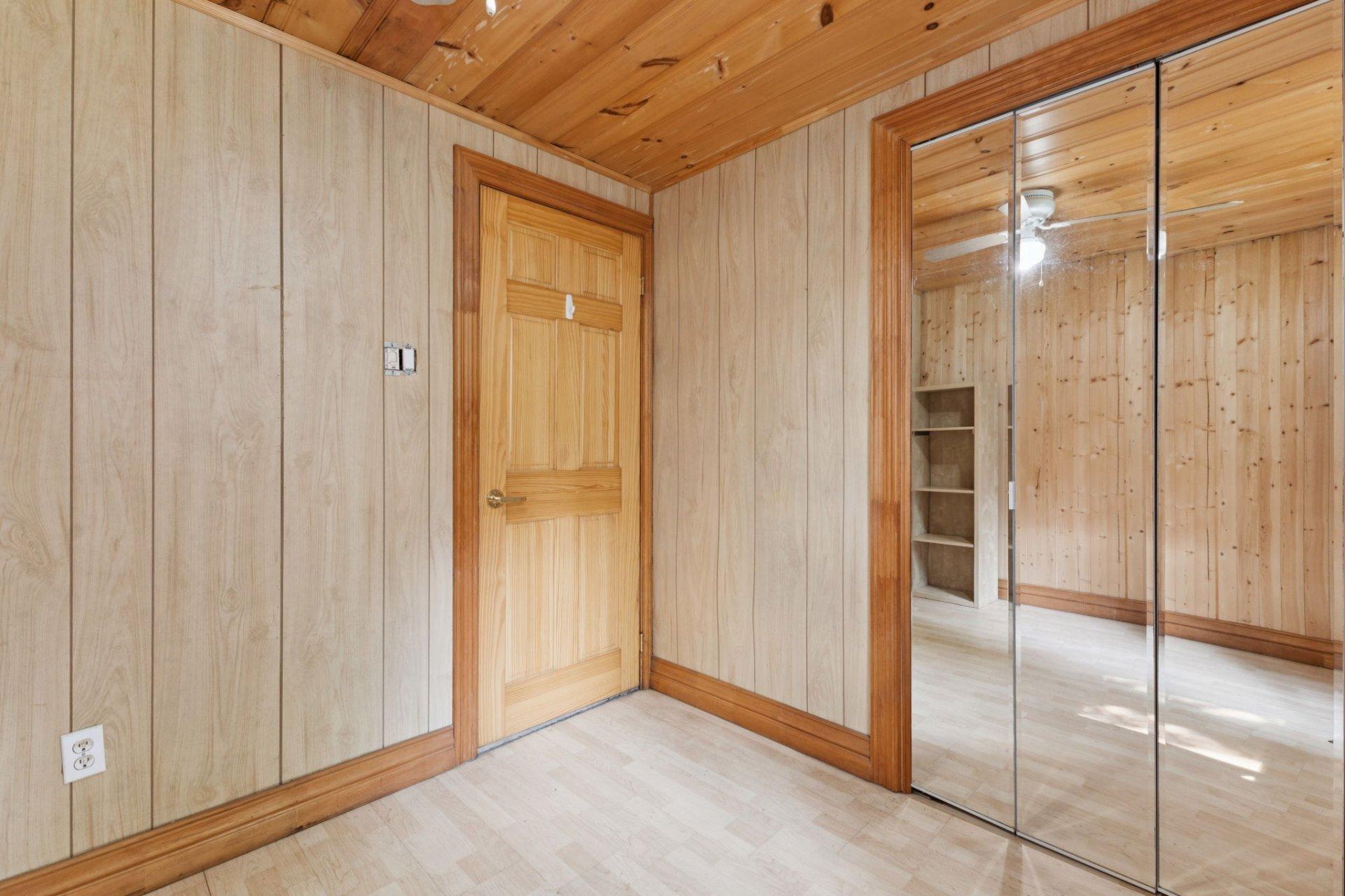 









118


Ch. du Lac-Bois-Franc

,
Val-des-Monts,




QC
J8N1C7

