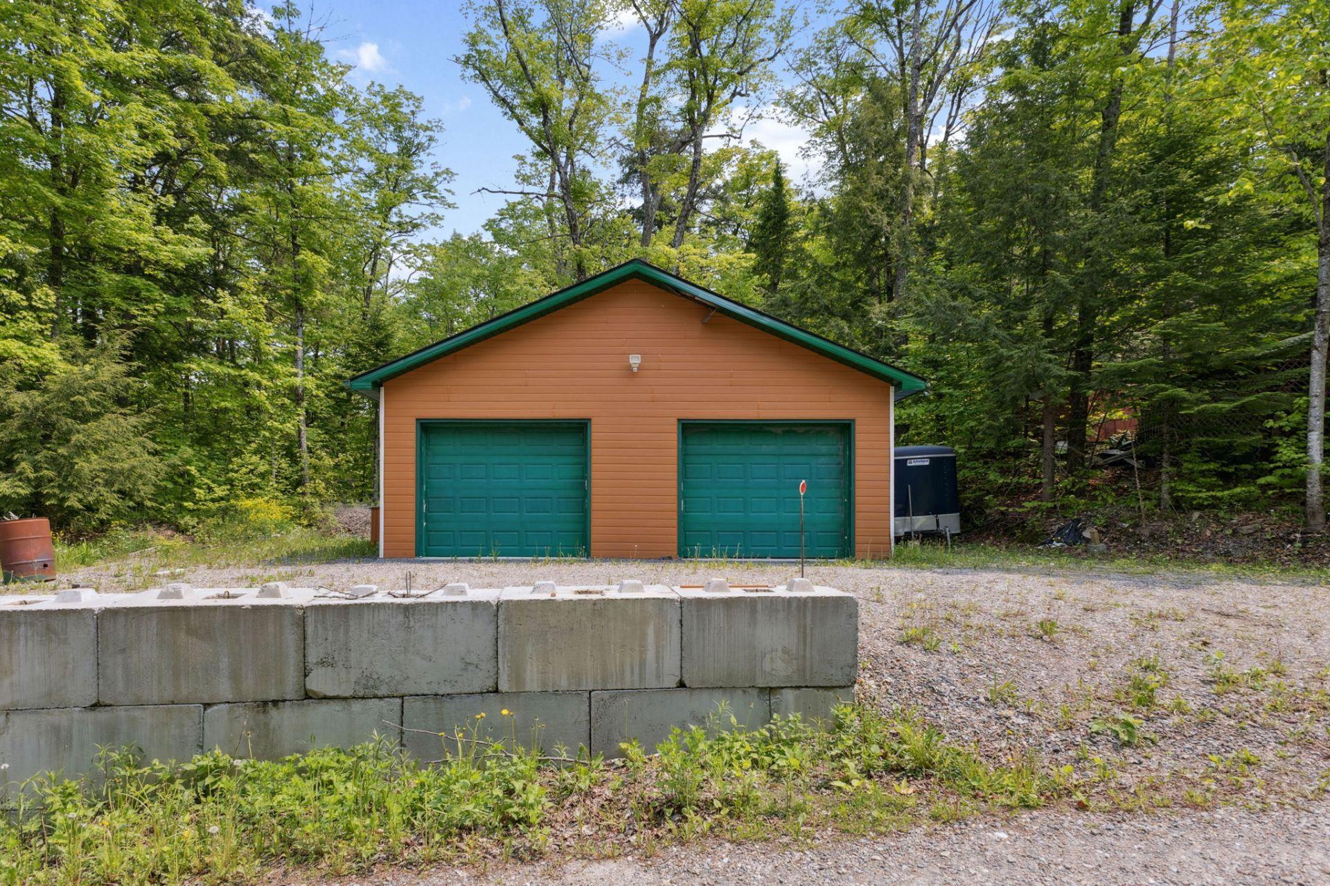 









118


Ch. du Lac-Bois-Franc

,
Val-des-Monts,




QC
J8N1C7

