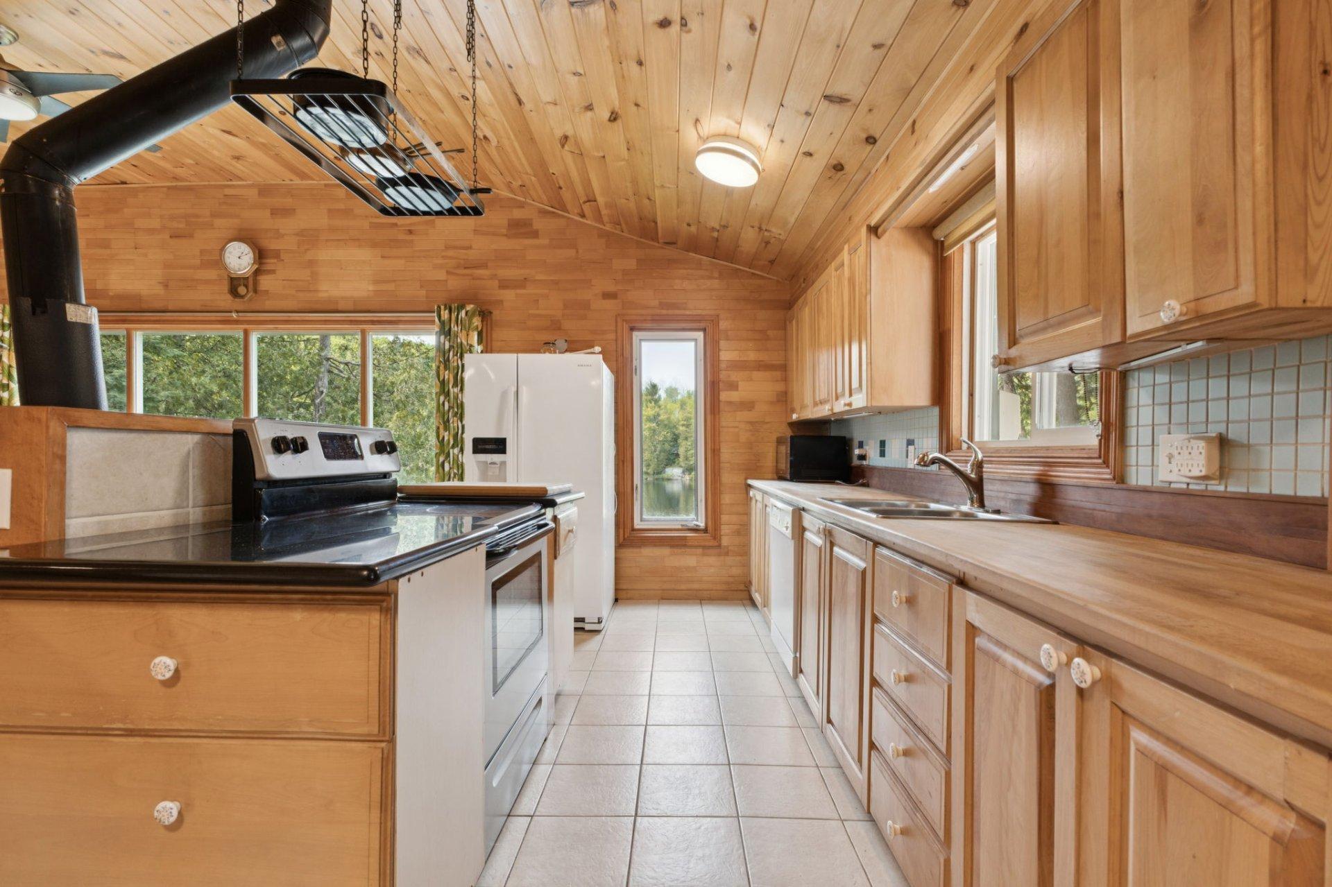 









118


Ch. du Lac-Bois-Franc

,
Val-des-Monts,




QC
J8N1C7


