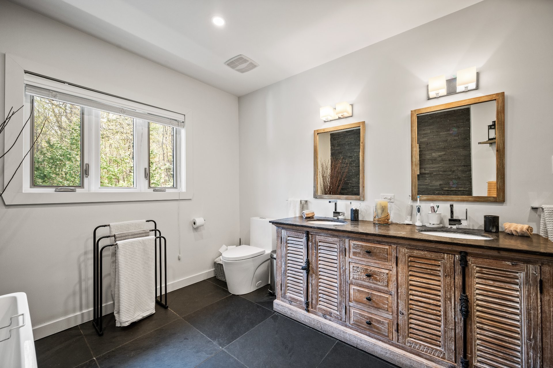 









153Z


Route 323

,
Brébeuf,







QC
J0T1B0

