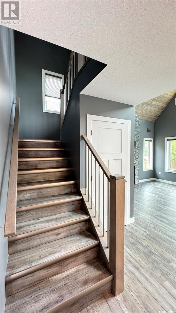 












102 Lakeside ROAD

,
Elbow,




Saskatchewan
S0H1J0


