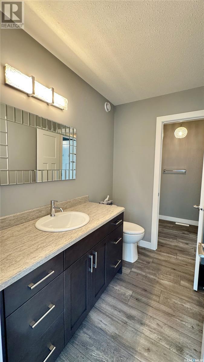 












102 Lakeside ROAD

,
Elbow,




Saskatchewan
S0H1J0

