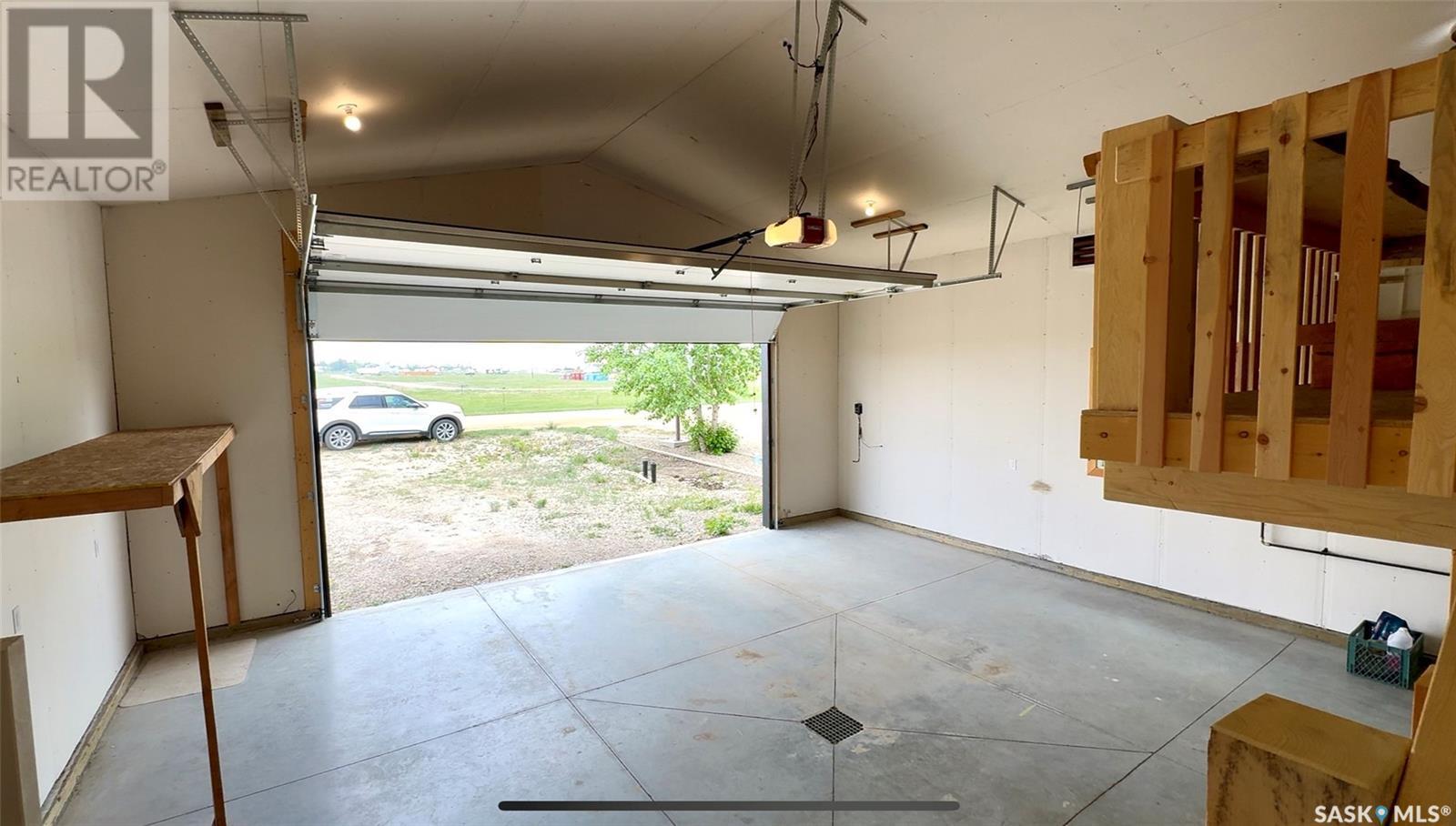 












102 Lakeside ROAD

,
Elbow,




Saskatchewan
S0H1J0

