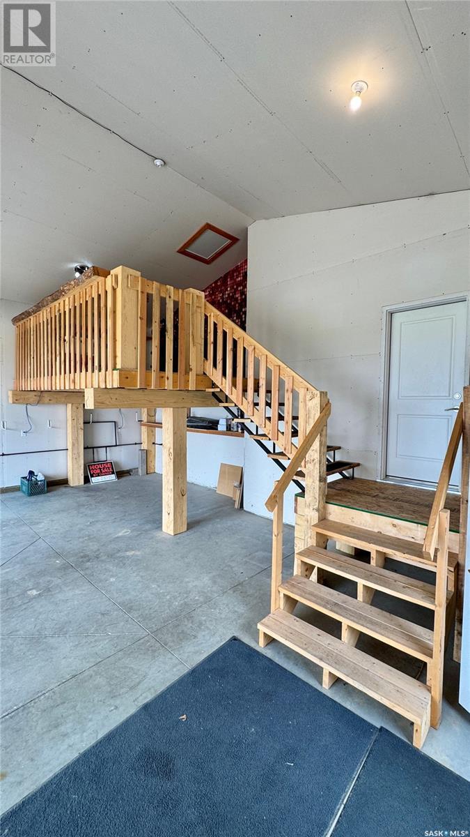 












102 Lakeside ROAD

,
Elbow,




Saskatchewan
S0H1J0

