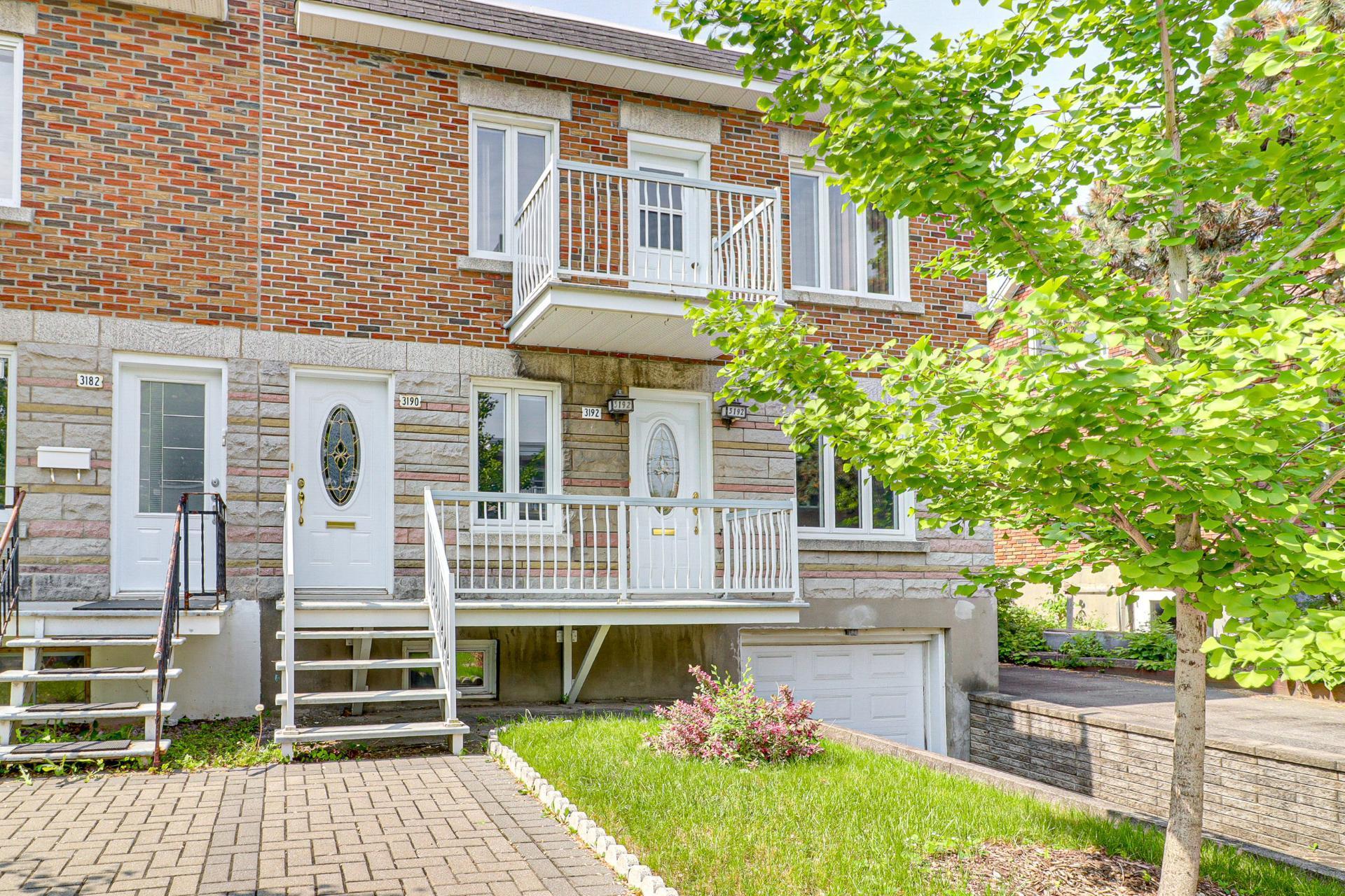 









3190

 - 3192


Rue Monsabré

,
Montréal (Mercier/Hochelaga-Maisonneuve),




QC
H1N2L5

