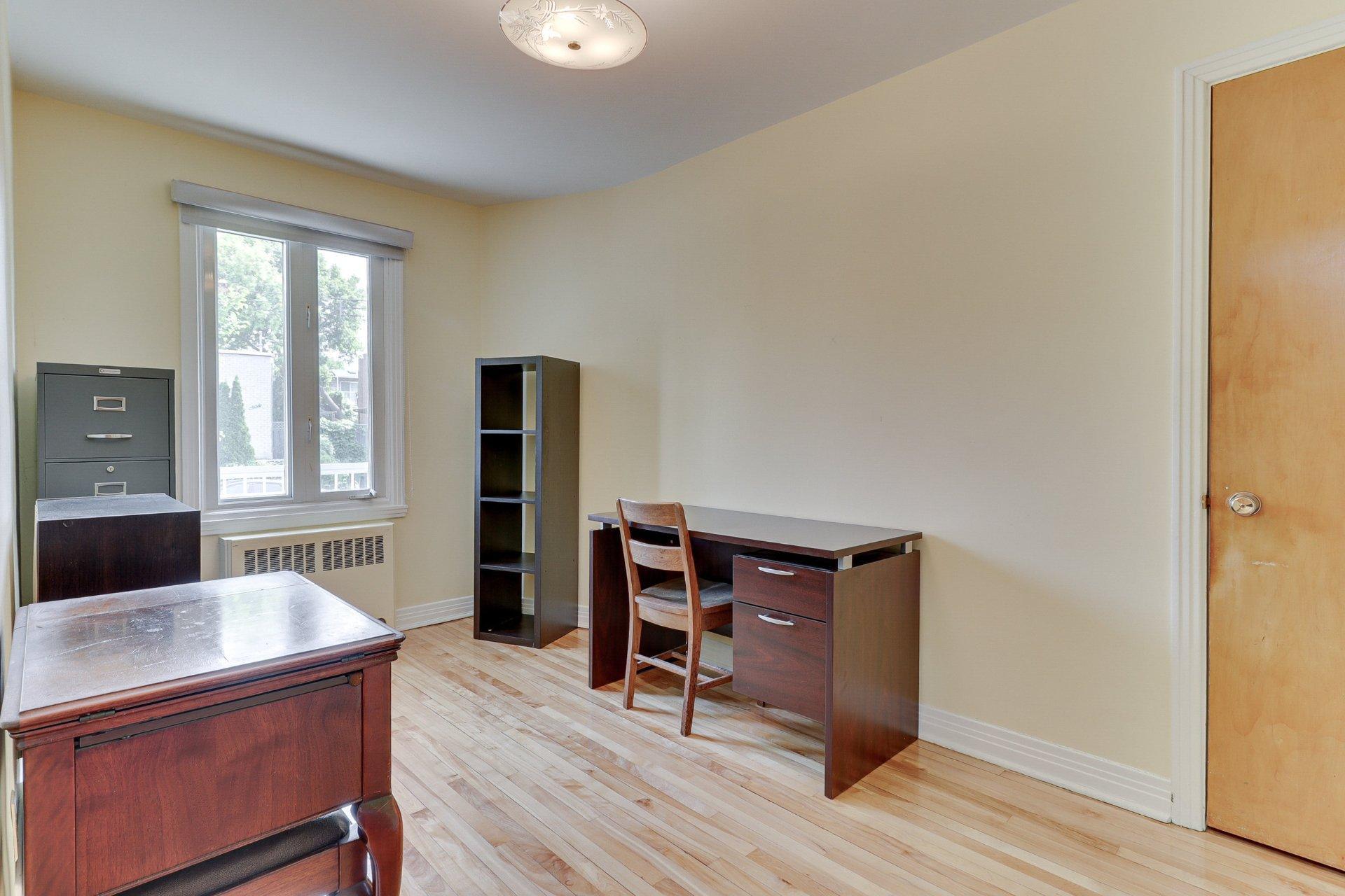 









3190

 - 3192


Rue Monsabré

,
Montréal (Mercier/Hochelaga-Maisonneuve),




QC
H1N2L5


