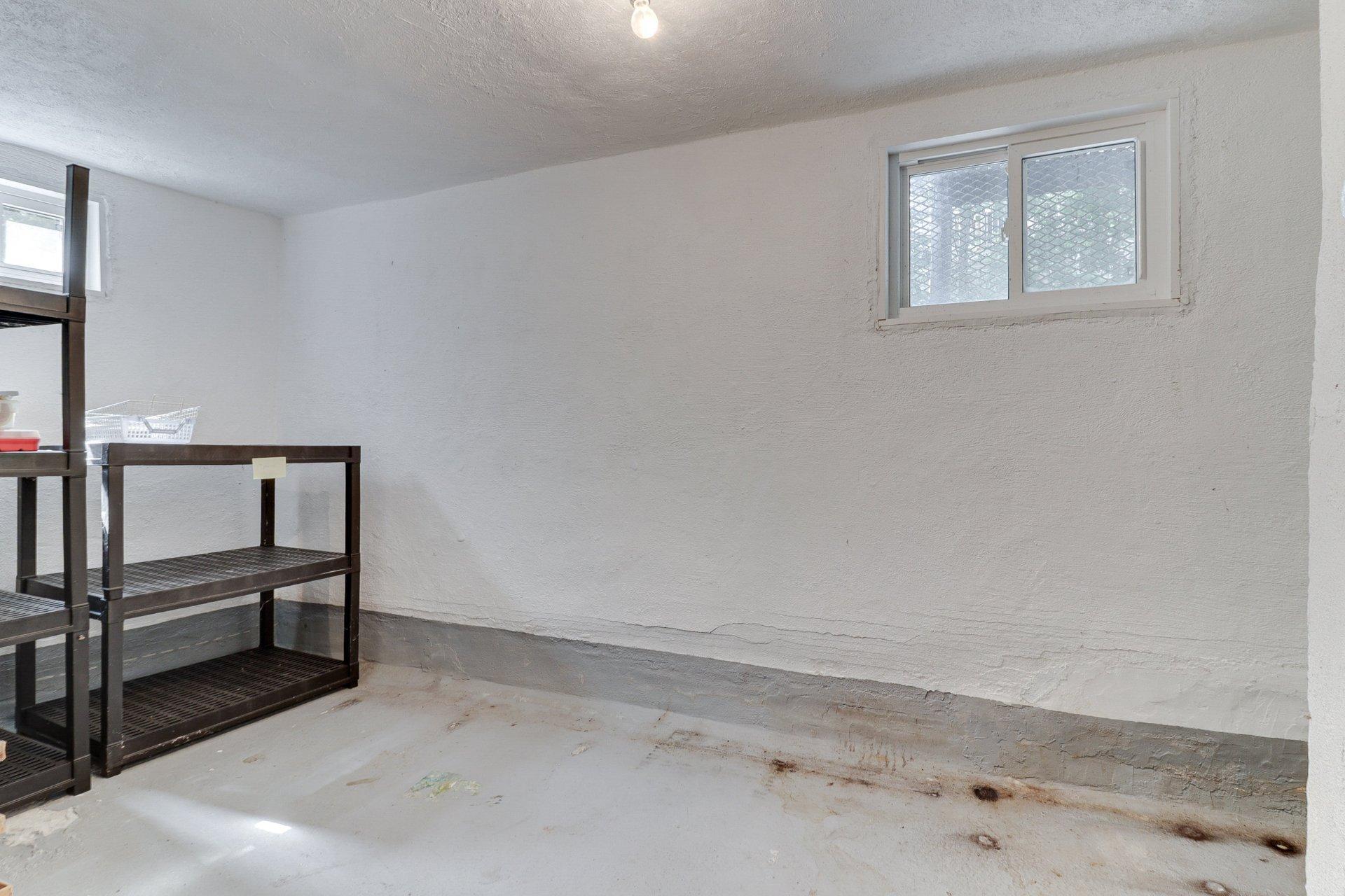 









3190

 - 3192


Rue Monsabré

,
Montréal (Mercier/Hochelaga-Maisonneuve),




QC
H1N2L5

