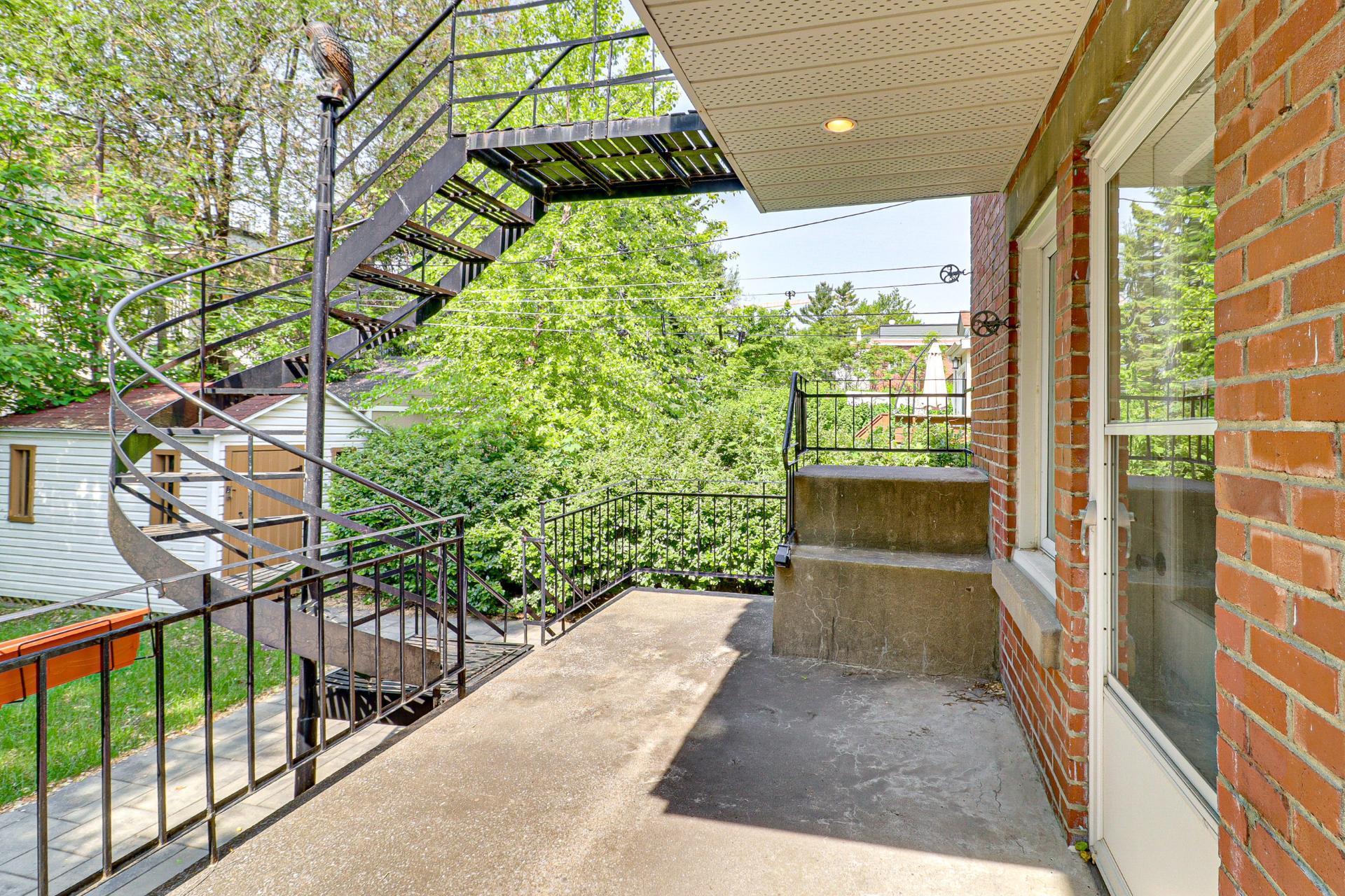 









3190

 - 3192


Rue Monsabré

,
Montréal (Mercier/Hochelaga-Maisonneuve),




QC
H1N2L5

