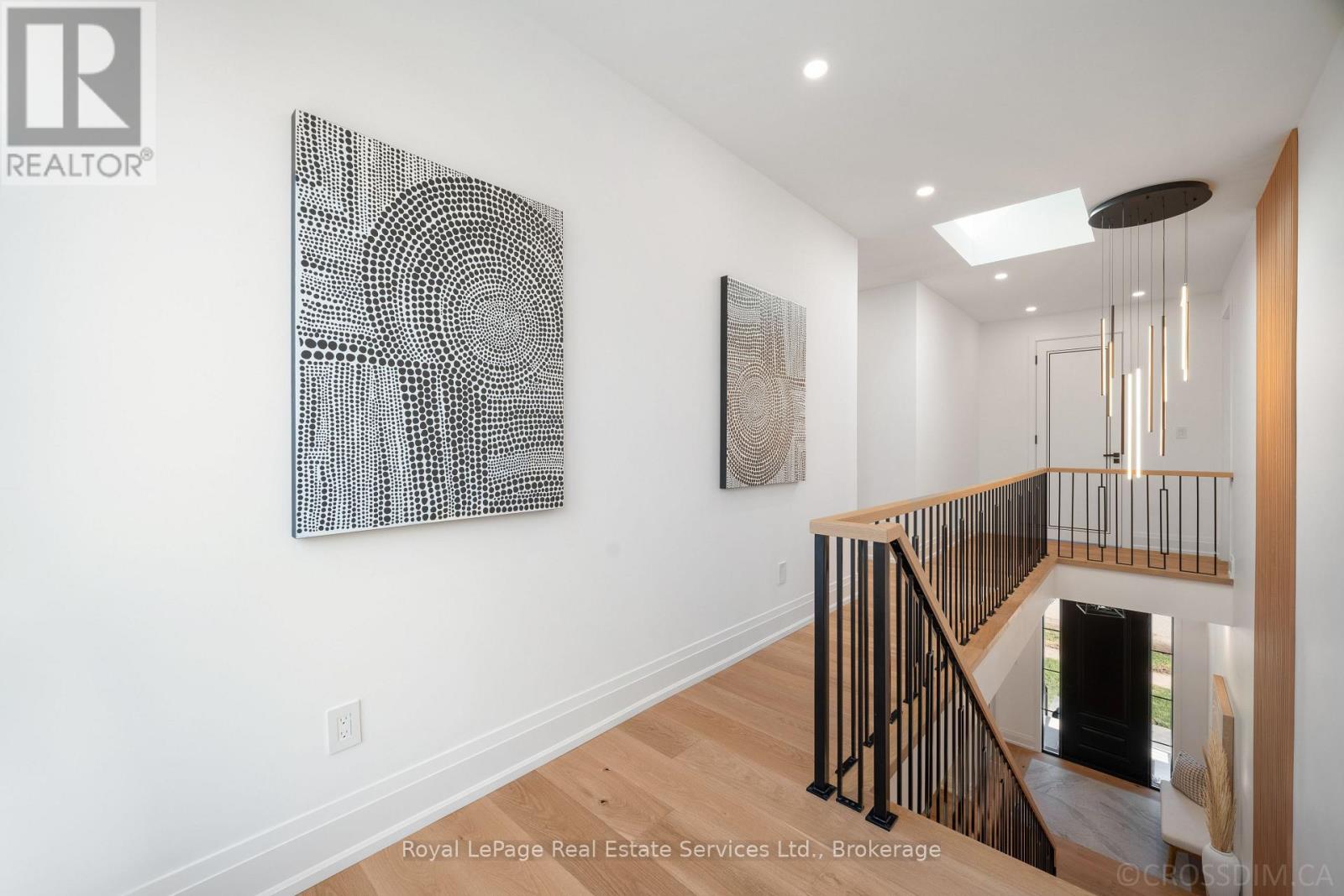 












480 SCARSDALE CRESCENT

,
Oakville (WO West),




Ontario
L6L3W7


