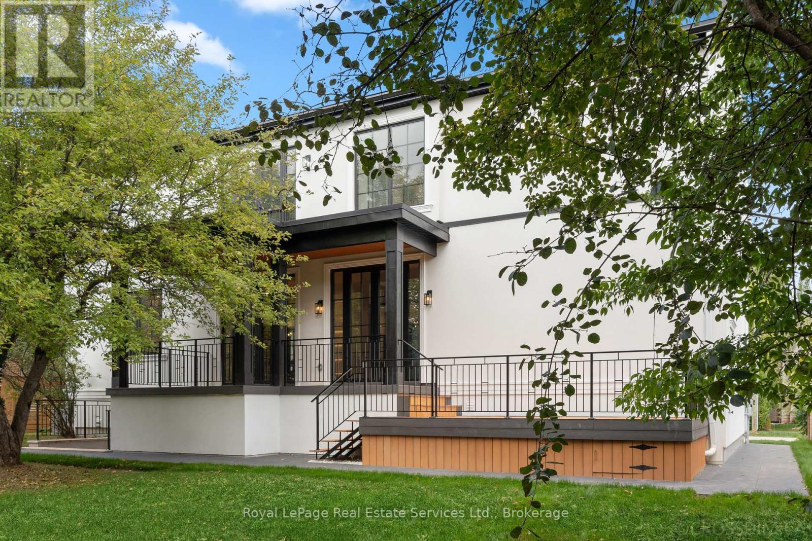 












480 SCARSDALE CRESCENT

,
Oakville (WO West),




Ontario
L6L3W7

