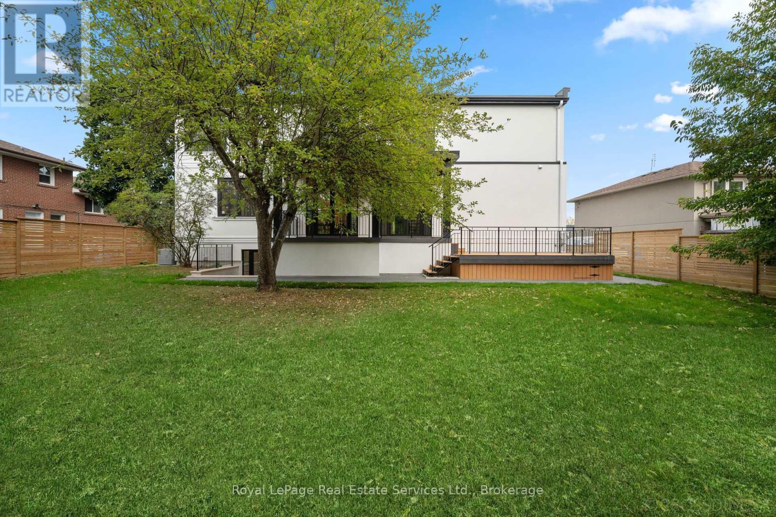 












480 SCARSDALE CRESCENT

,
Oakville (WO West),




Ontario
L6L3W7


