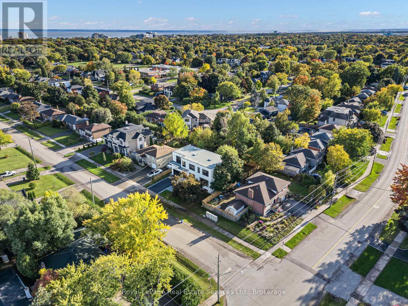 












480 SCARSDALE CRESCENT

,
Oakville (WO West),




Ontario
L6L3W7

