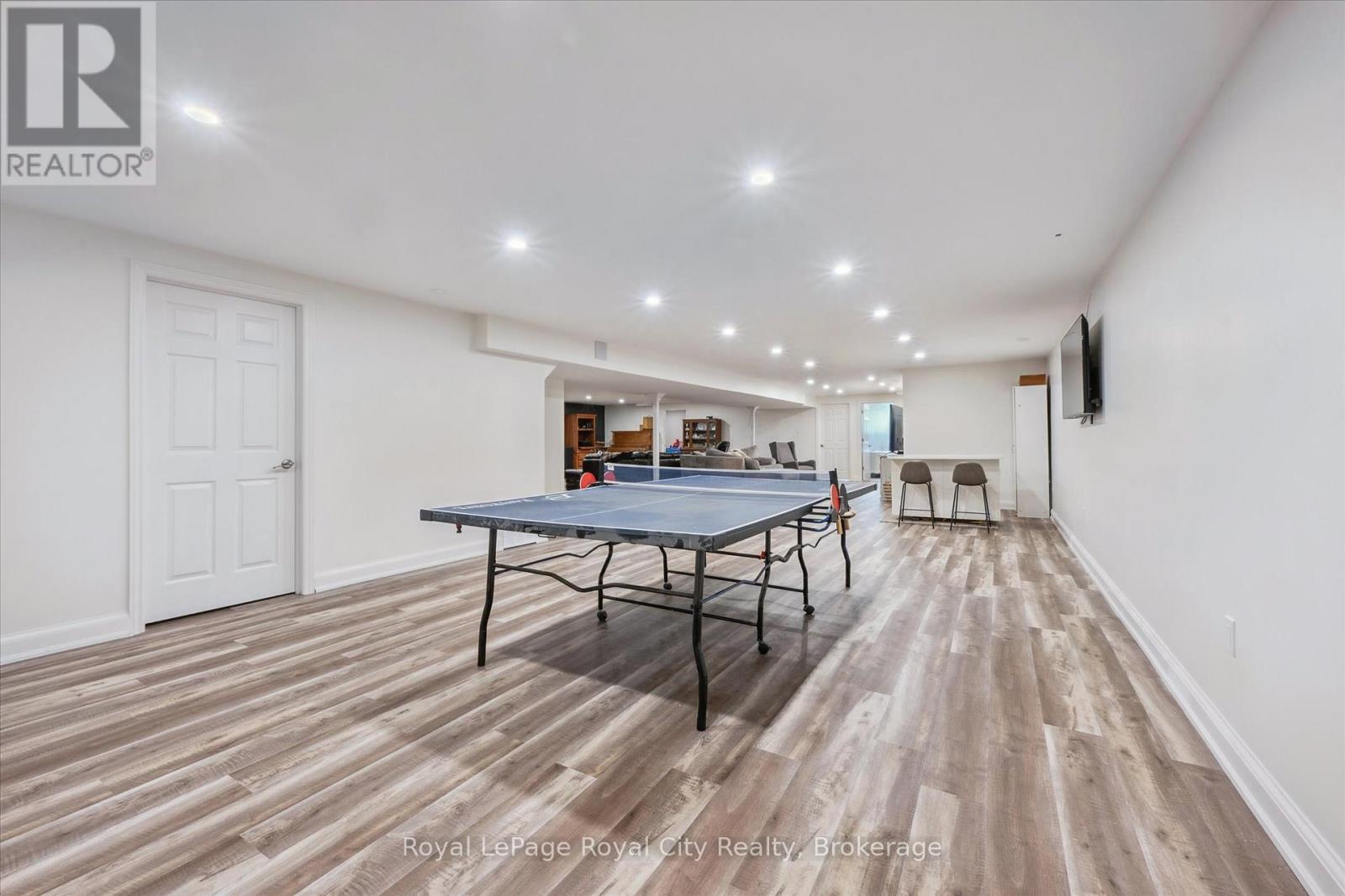 












8720 15 SIDE ROAD

,
Erin,




Ontario
N0B2K0

