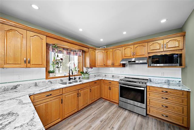 









3841


BIRDS HILL

RD,
East St Paul,




MB
R2E 1C2

