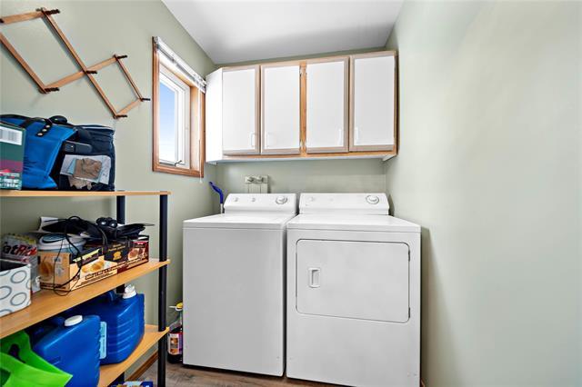 









3841


BIRDS HILL

RD,
East St Paul,




MB
R2E 1C2

