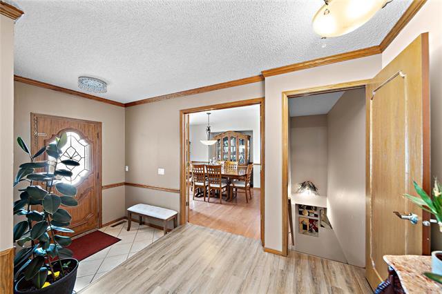 









3841


BIRDS HILL

RD,
East St Paul,




MB
R2E 1C2

