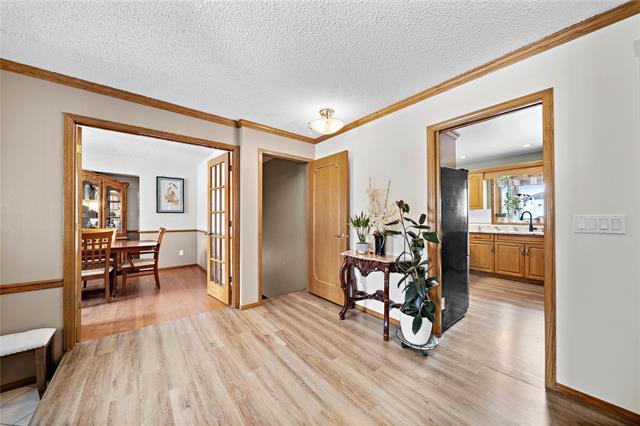 









3841


BIRDS HILL

RD,
East St Paul,




MB
R2E 1C2

