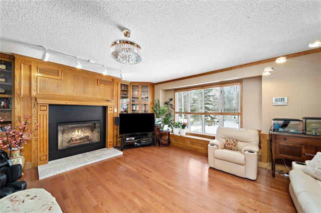









3841


BIRDS HILL

RD,
East St Paul,




MB
R2E 1C2

