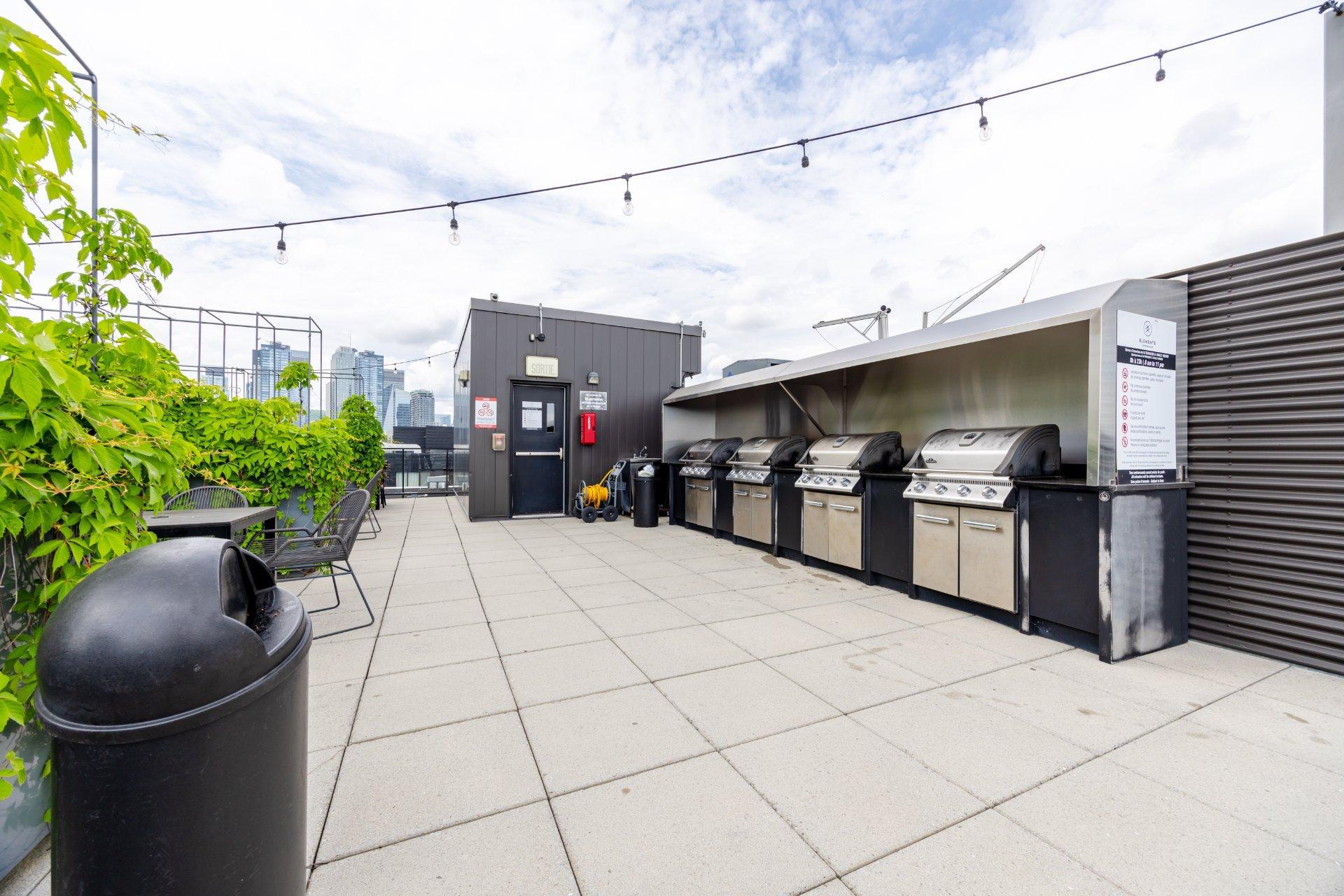 









1375


Rue des Bassins

, 1415,
Montréal (Le Sud-Ouest),




QC
H3C1W3

