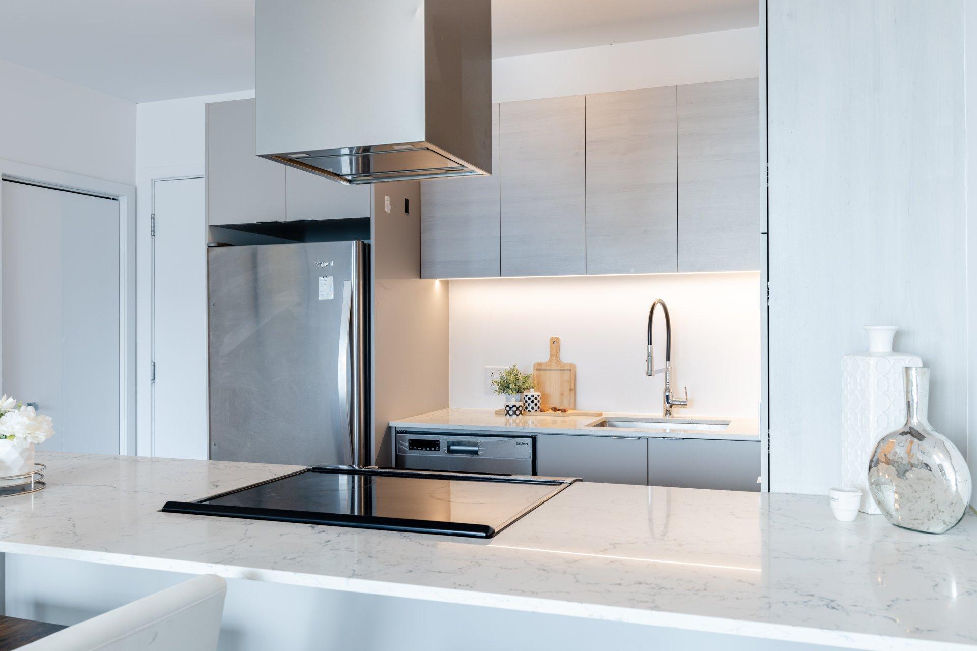 









1375


Rue des Bassins

, 1415,
Montréal (Le Sud-Ouest),




QC
H3C1W3

