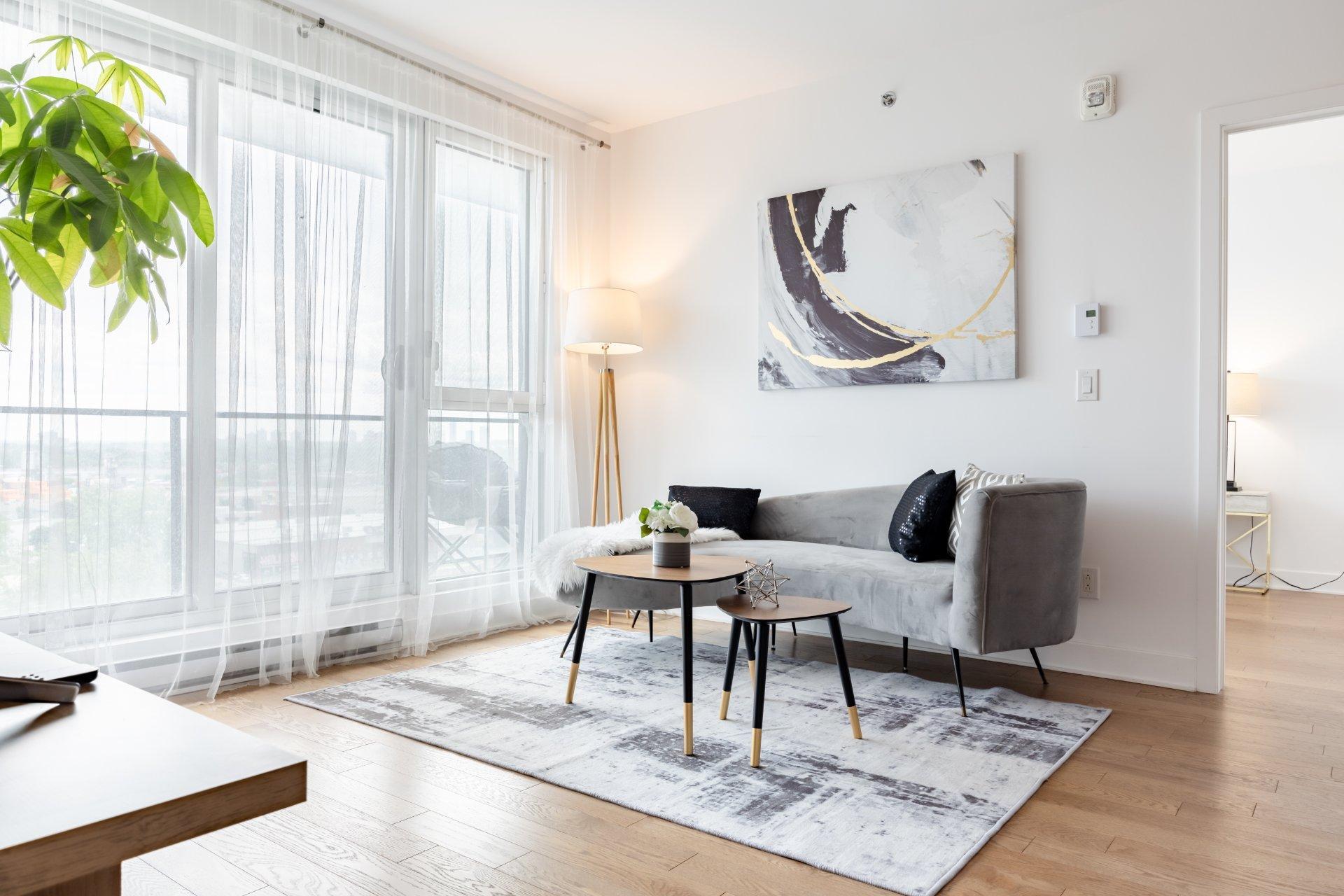 









1375


Rue des Bassins

, 1415,
Montréal (Le Sud-Ouest),




QC
H3C1W3

