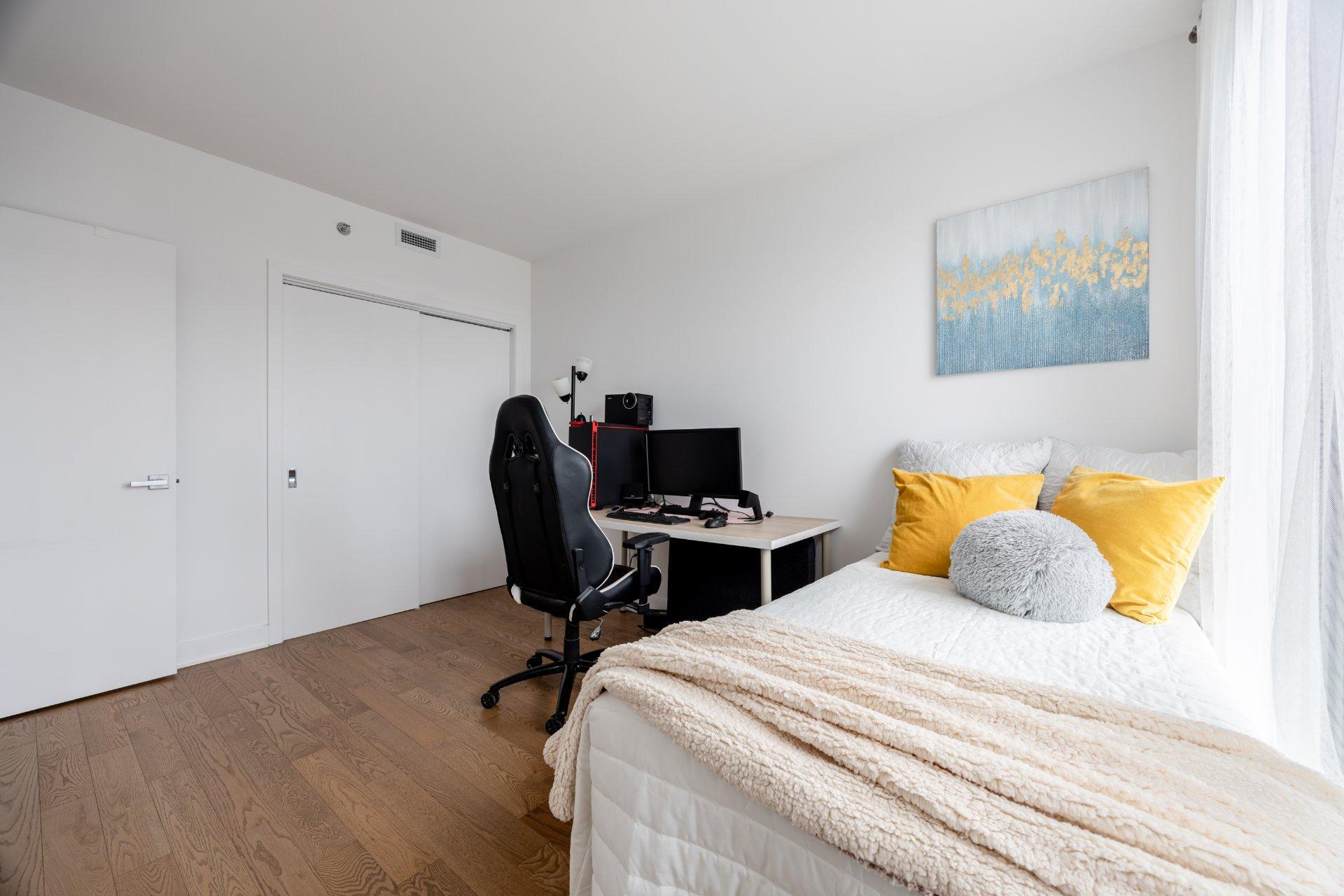 









1375


Rue des Bassins

, 1415,
Montréal (Le Sud-Ouest),




QC
H3C1W3

