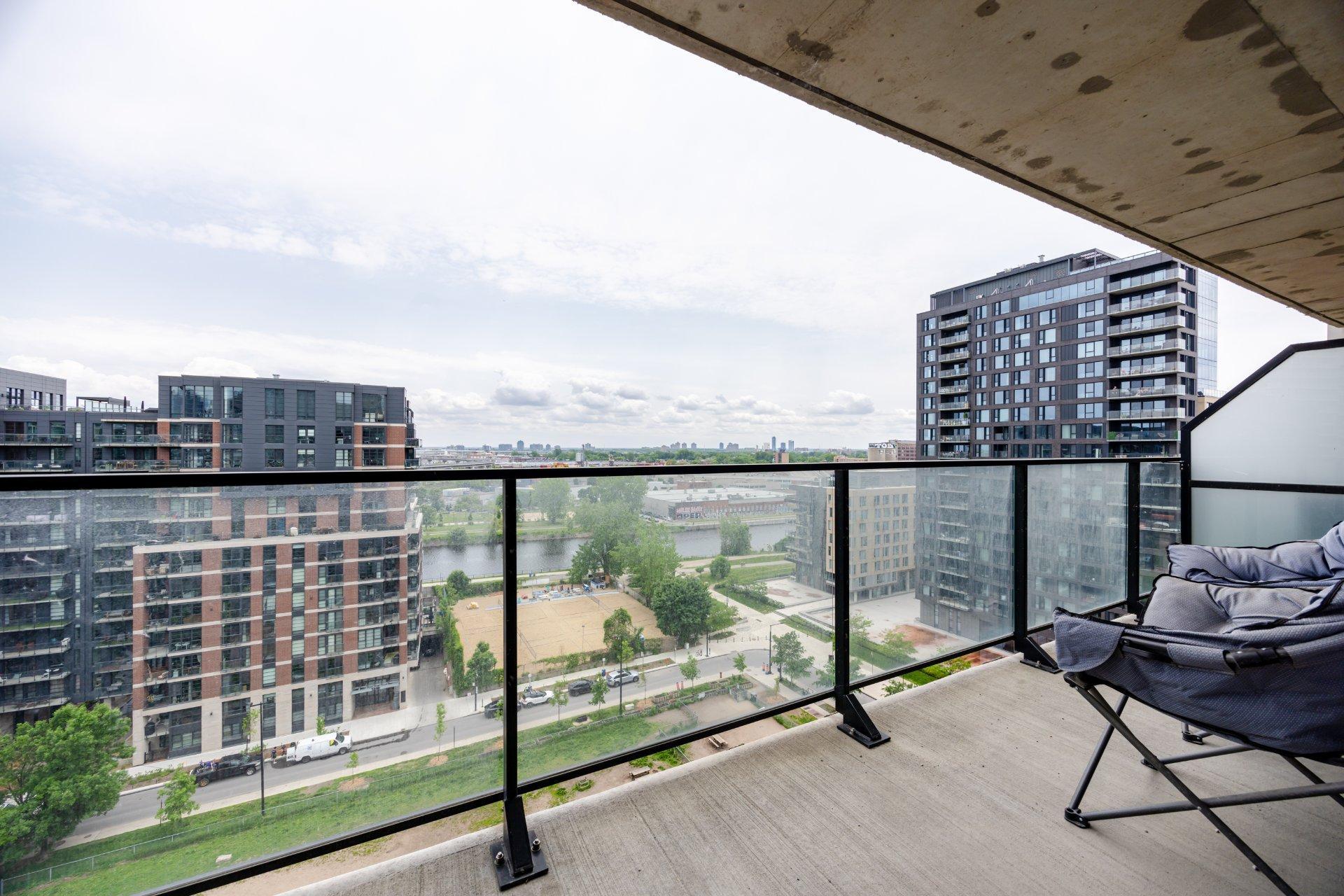 









1375


Rue des Bassins

, 1415,
Montréal (Le Sud-Ouest),




QC
H3C1W3

