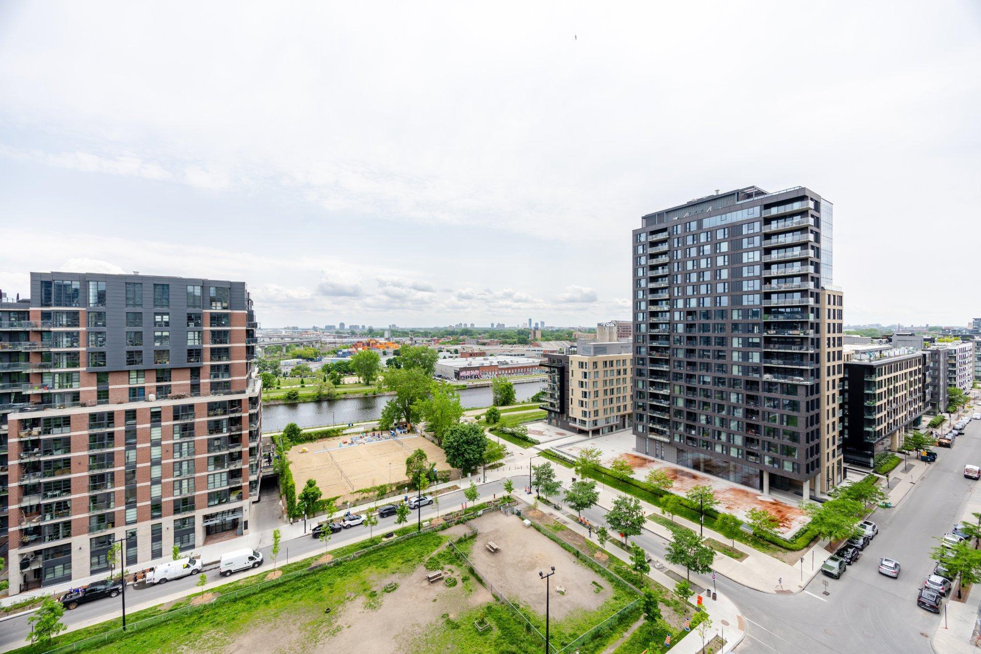 









1375


Rue des Bassins

, 1415,
Montréal (Le Sud-Ouest),




QC
H3C1W3

