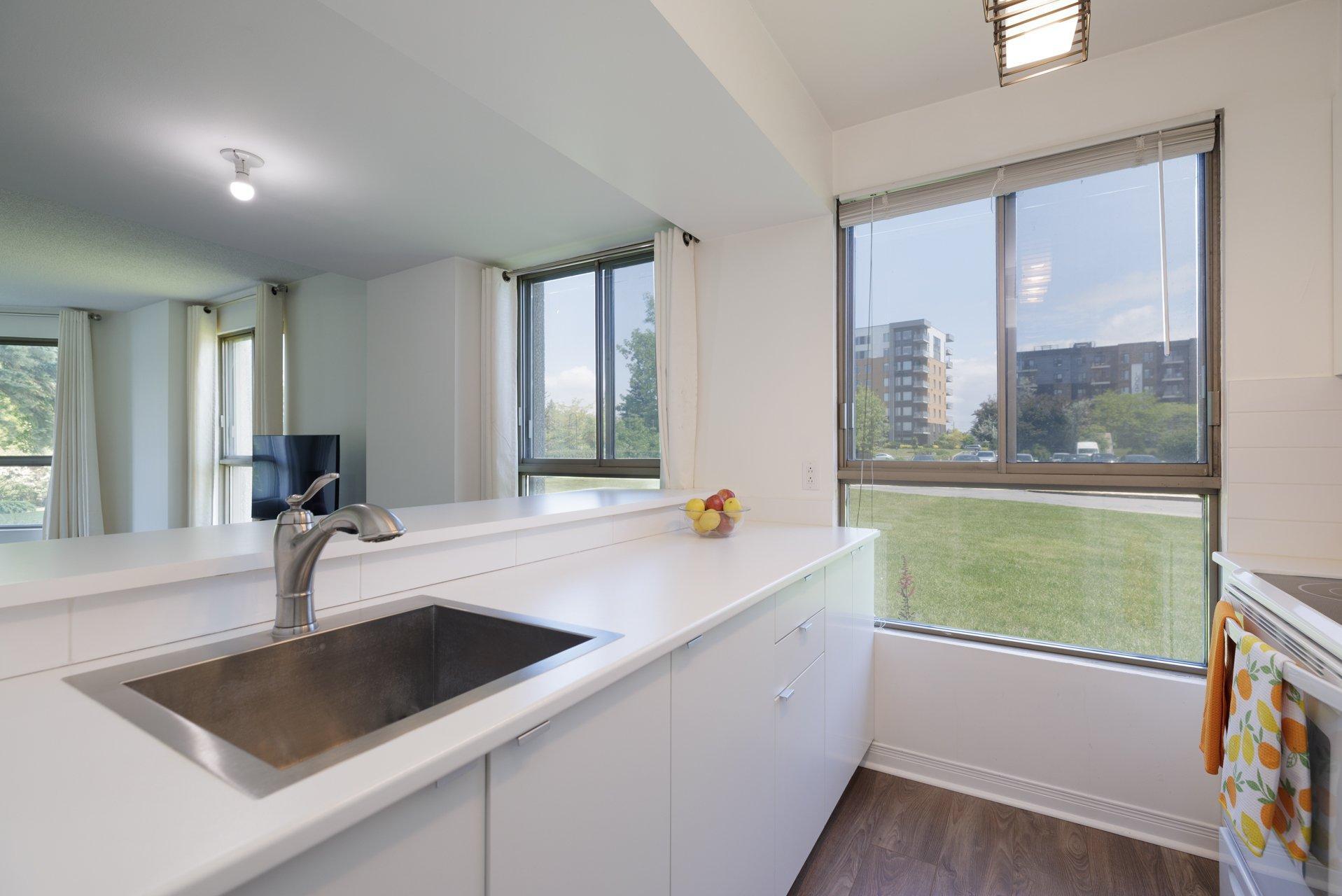 









8050


Boul. St-Laurent

, 108,
Brossard,




QC
J4X2P1

