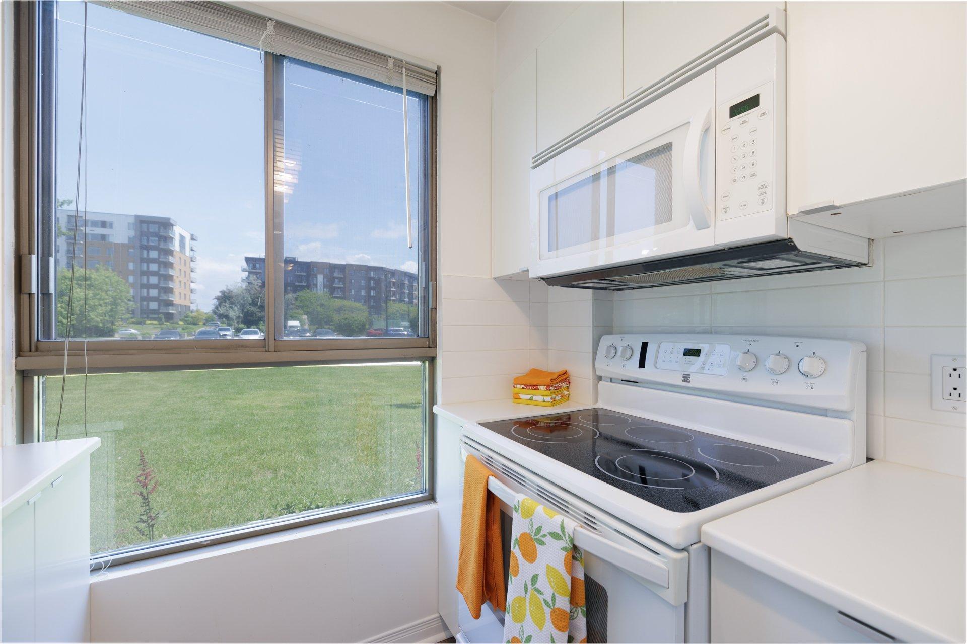 









8050


Boul. St-Laurent

, 108,
Brossard,




QC
J4X2P1

