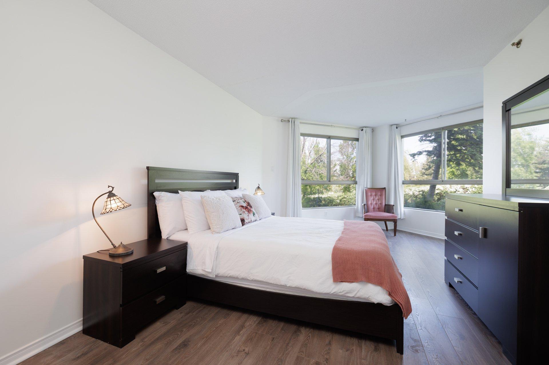 









8050


Boul. St-Laurent

, 108,
Brossard,




QC
J4X2P1


