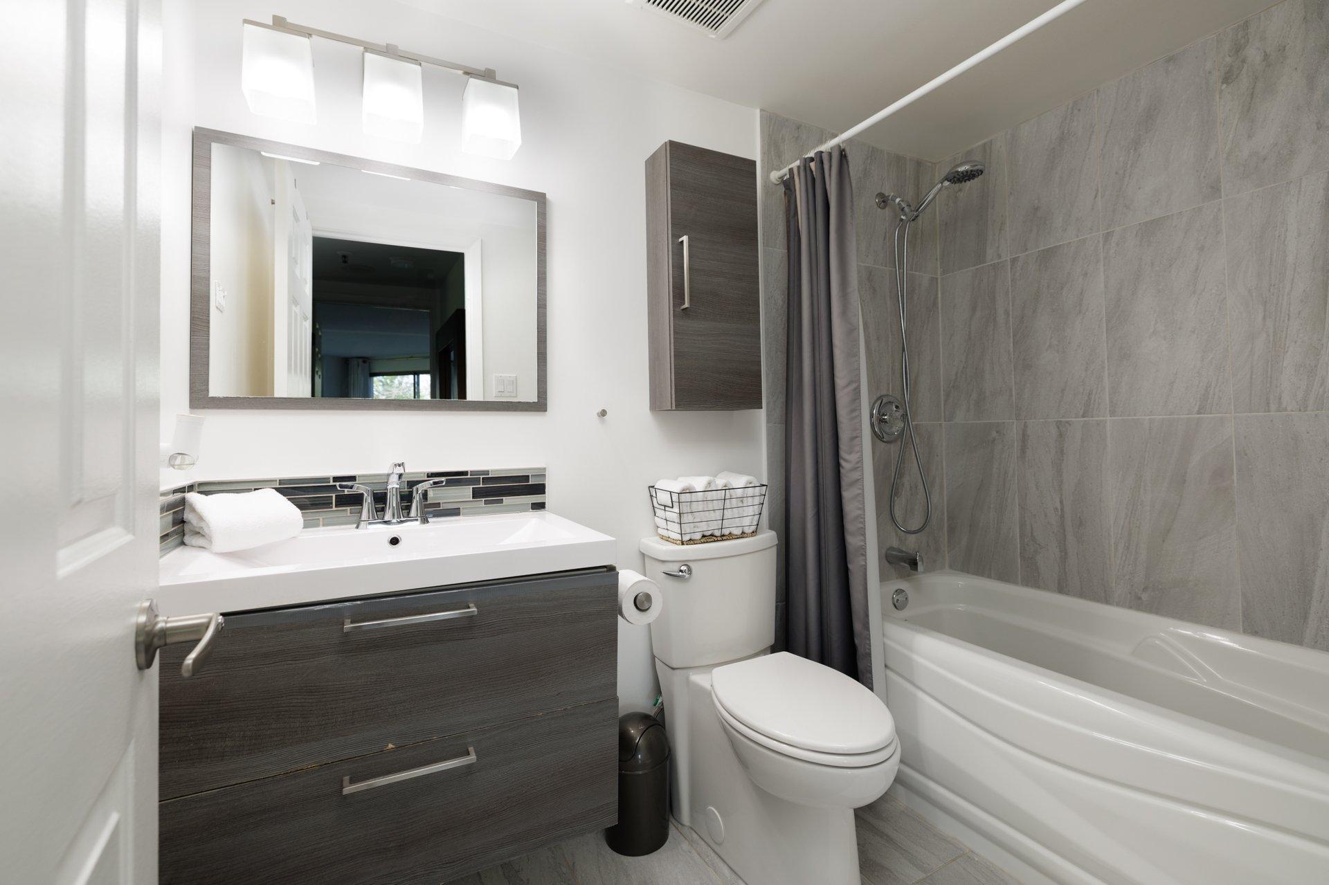 









8050


Boul. St-Laurent

, 108,
Brossard,




QC
J4X2P1

