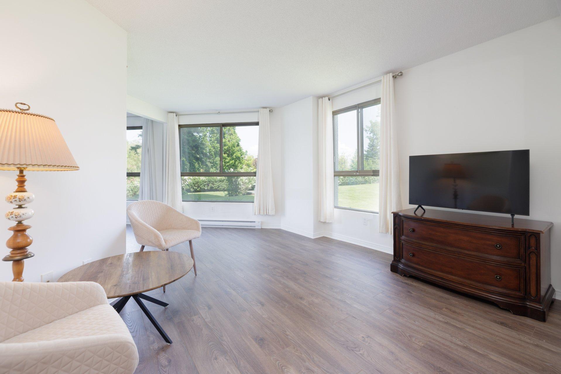 









8050


Boul. St-Laurent

, 108,
Brossard,




QC
J4X2P1

