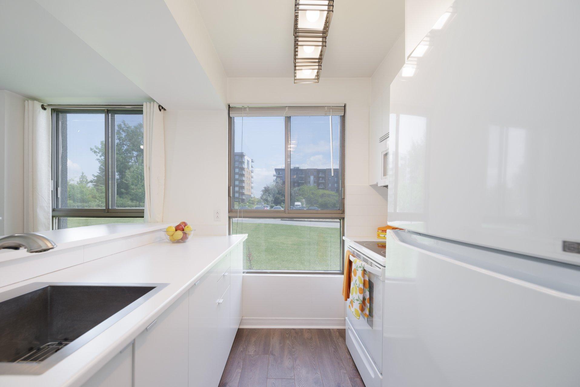 









8050


Boul. St-Laurent

, 108,
Brossard,




QC
J4X2P1

