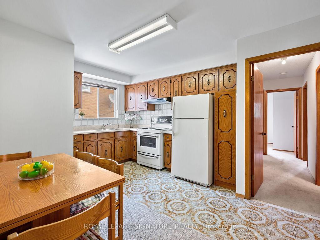









100


Madison

Street,
Brampton,




ON
L6S 3C5


