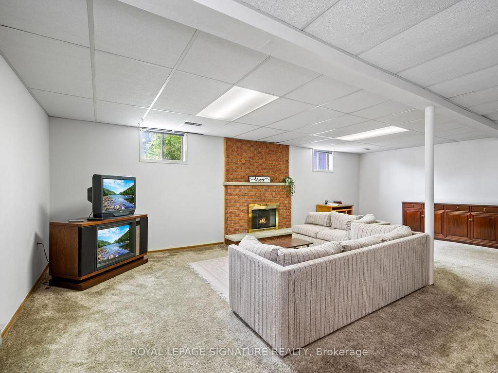 









100


Madison

Street,
Brampton,




ON
L6S 3C5

