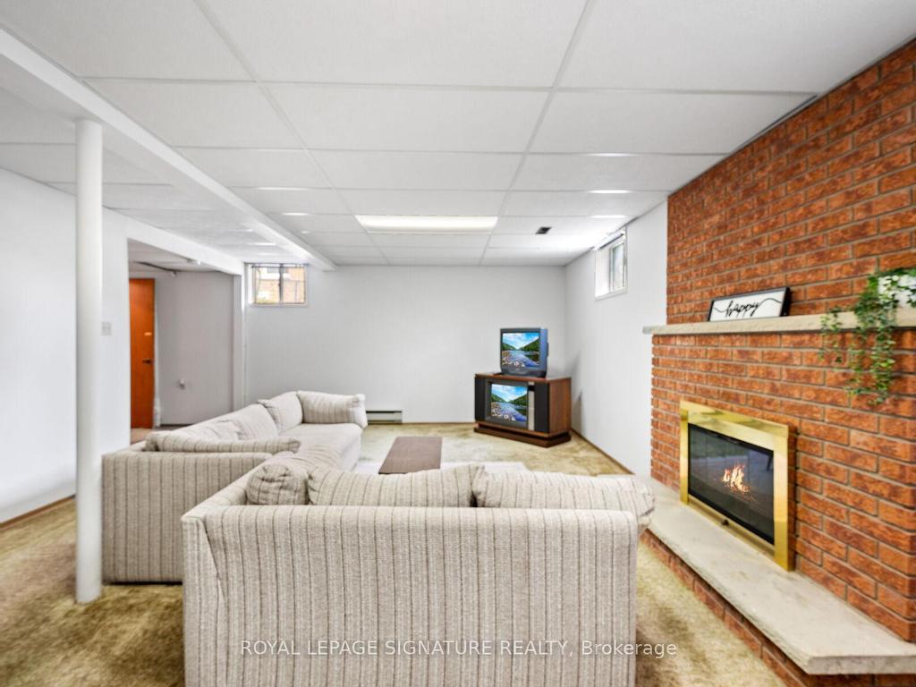 









100


Madison

Street,
Brampton,




ON
L6S 3C5

