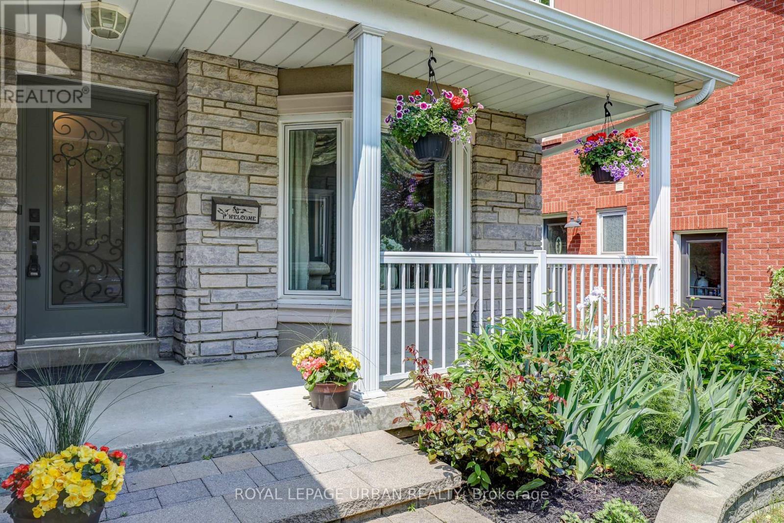 












1023 MOUNTCASTLE CRESCENT

,
Pickering,




Ontario
L1V5J1

