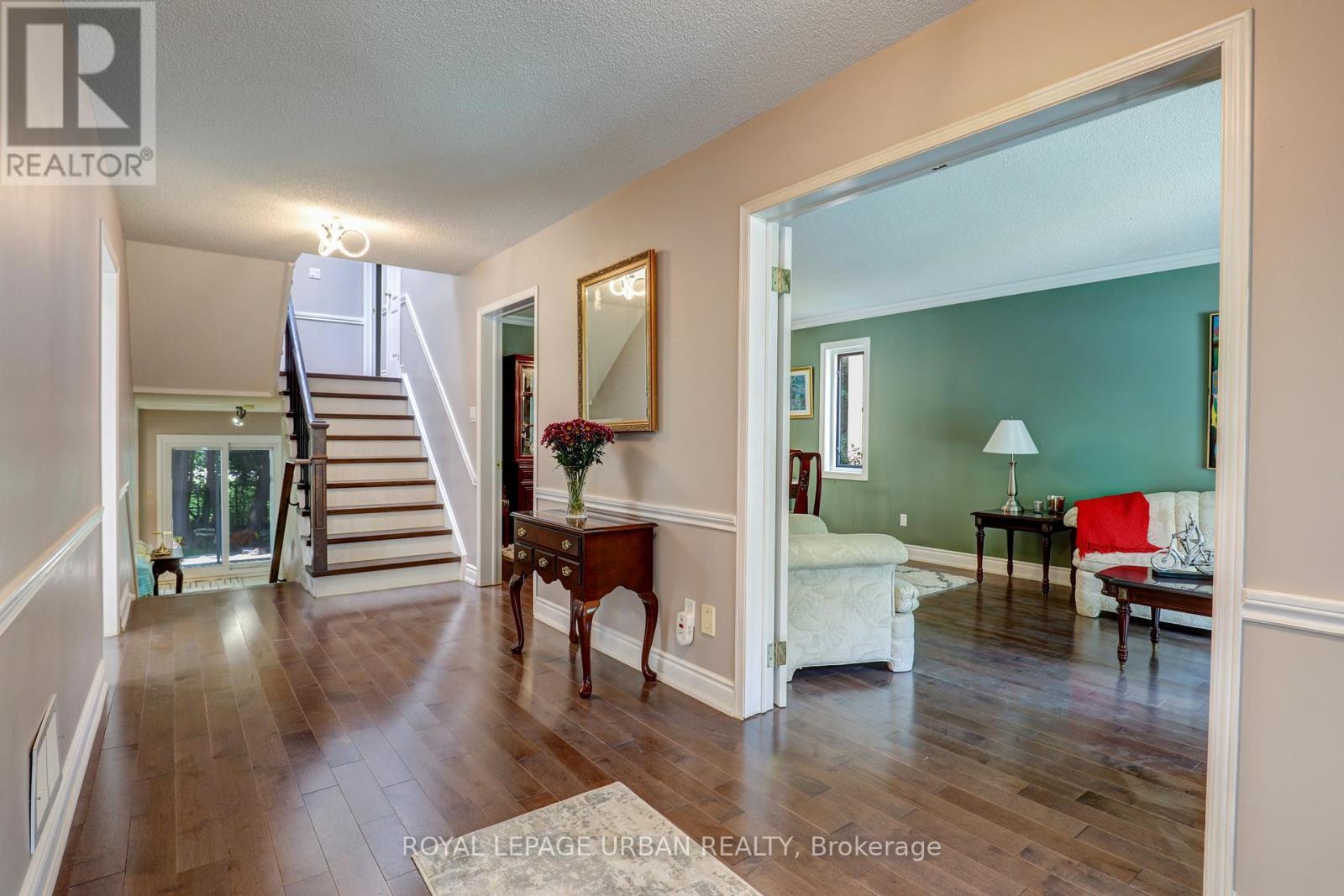 












1023 MOUNTCASTLE CRESCENT

,
Pickering,




Ontario
L1V5J1

